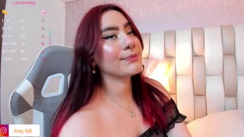 Snapshot of emily_hill___ chatting on 01.27.25 EMILY Monday 5-2 am From Tuesday to Friday5-1 am Colombia time online show from 01.27.25