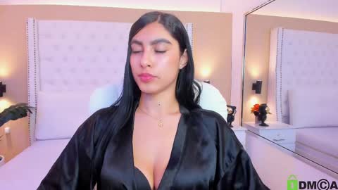 Snapshot of emily_roux chatting on 11.07.25 EMILY online show from 11.07.25