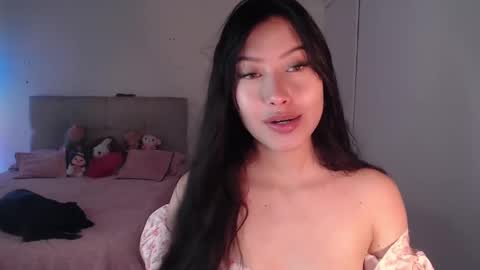 Snapshot of emily_swan_04 chatting on 01.08.25 Emily Swan online show from 01.08.25