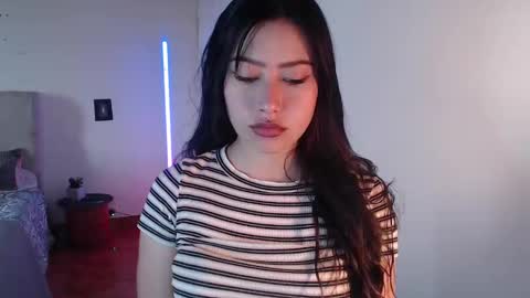 Snapshot of emily_swan_04 chatting on 01.13.25 Emily Swan online show from 01.13.25