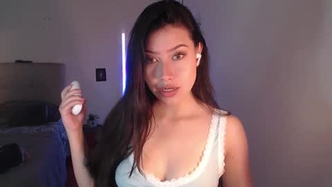 Snapshot of emily_swan_04 chatting on 01.15.25 Emily Swan online show from 01.15.25