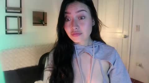 Snapshot of emily_swan_04 chatting on 02.20.25 Emily Swan online show from 02.20.25