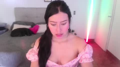 Snapshot of emily_swan_04 chatting on 03.10.25 Emily Swan online show from 03.10.25