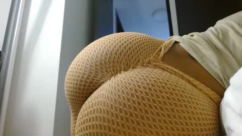 Snapshot of emilymonrro chatting on 09.10.25 emily monrro online show from 09.10.25