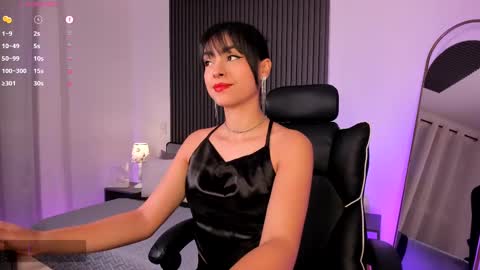 Snapshot of emilyruiz1 chatting on 03.11.25 Emily online show from 03.11.25