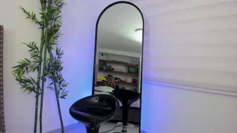 Snapshot of emma_bloom__ chatting on 02.20.25 Emma Bloom online show from 02.20.25