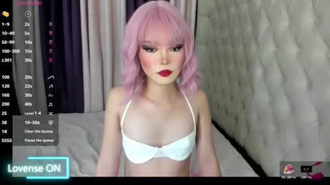 Snapshot of emma_fox23 chatting on 11.11.25 emma_fox23 online show from 11.11.25