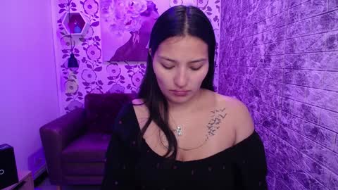 Snapshot of emma_garciaa_ chatting on 01.22.25 emma online show from 01.22.25