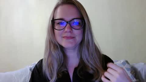emma_misty_ online show from 10.20.25