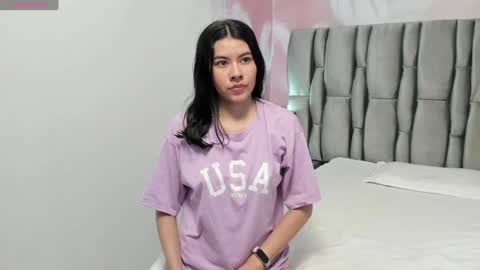 Snapshot of emma_petite4u chatting on 12.28.24 Emma online show from 12.28.24