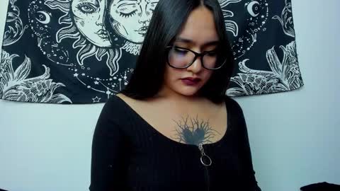 Snapshot of emma_timli1 chatting on 10.08.25 Emma online show from 10.08.25