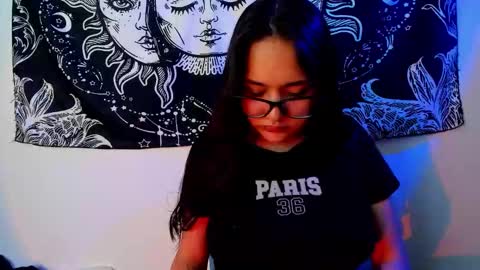 Snapshot of emma_timli1 chatting on 10.30.25 Emma online show from 10.30.25