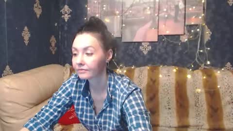 Snapshot of emmagoldx chatting on 12.15.24 EmmaGoldX online show from 12.15.24