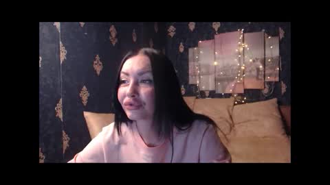 Snapshot of emmagoldx chatting on 11.02.25 EmmaGoldX online show from 11.02.25