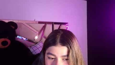 Snapshot of emmalee_a chatting on 02.21.25 Emma online show from 02.21.25