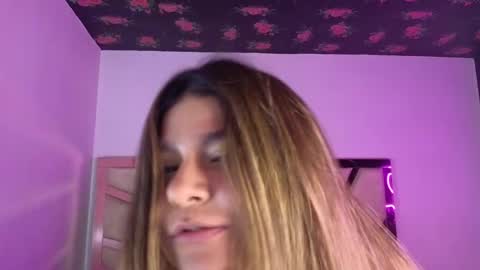 Snapshot of emmalee_a chatting on 02.24.25 Emma online show from 02.24.25