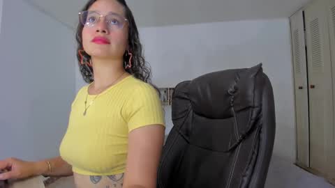 Snapshot of emmatorres9 chatting on 12.23.24 Emma Torres online show from 12.23.24