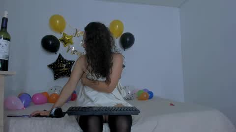 Snapshot of emmatorres9 chatting on 12.30.24 Emma Torres online show from 12.30.24