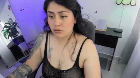 Snapshot of emmax_x chatting on 09.12.25 EMMA online show from 09.12.25