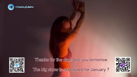 Snapshot of emmi_rosee chatting on 01.04.25 Miss Emmi online show from 01.04.25