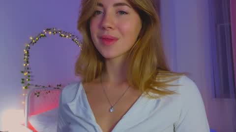 Snapshot of emmi_rosee chatting on 01.21.25 Miss Emmi online show from 01.21.25