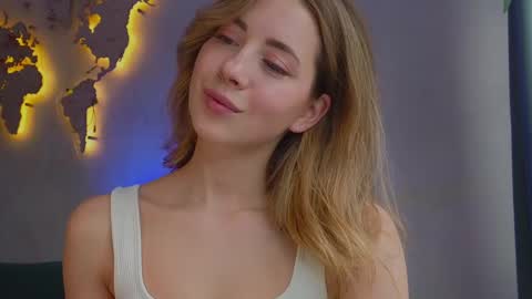 Snapshot of emmi_rosee chatting on 02.06.25 Miss Emmi online show from 02.06.25