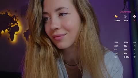 Snapshot of emmi_rosee chatting on 03.05.25 Miss Emmi online show from 03.05.25