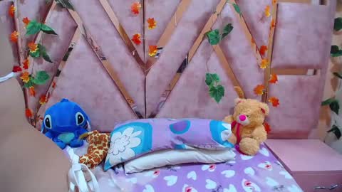 Snapshot of emmily_walker chatting on 12.17.24 EmmilyWalker online show from 12.17.24