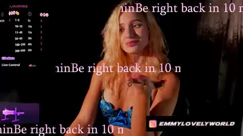 Snapshot of emmyfoxx_ chatting on 10.16.25 Emmy online show from 10.16.25