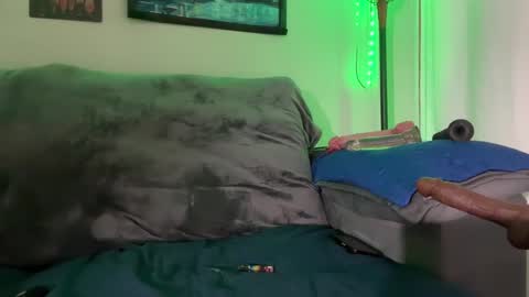 Snapshot of enjoythetrip chatting on 09.20.25 Luke online show from 09.20.25