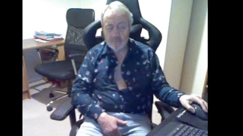 erasmus_d online show from 12.31.24