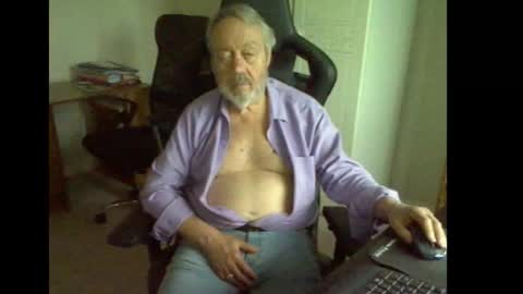 erasmus_d online show from 10.13.25