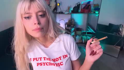 Snapshot of erectioneeering chatting on 09.23.25 Alissa online show from 09.23.25