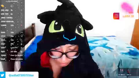 Snapshot of eren_mikasa chatting on 10.01.25 sofia online show from 10.01.25