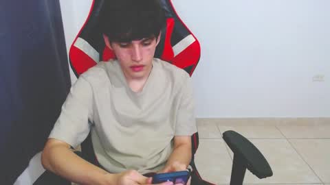 Snapshot of eren_tatakae chatting on 12.17.24 eren_tatakae online show from 12.17.24