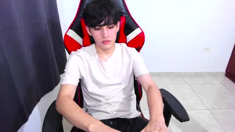 Snapshot of eren_tatakae chatting on 01.05.25 eren_tatakae online show from 01.05.25