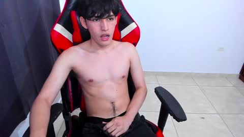 Snapshot of eren_tatakae chatting on 01.12.25 eren_tatakae online show from 01.12.25