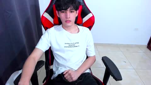 Snapshot of eren_tatakae chatting on 01.14.25 eren_tatakae online show from 01.14.25