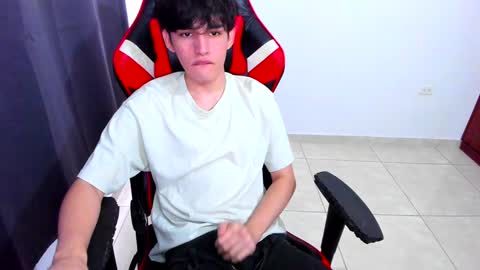 Snapshot of eren_tatakae chatting on 01.19.25 eren_tatakae online show from 01.19.25