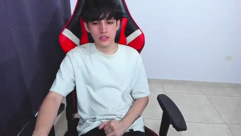 Snapshot of eren_tatakae chatting on 01.23.25 eren_tatakae online show from 01.23.25