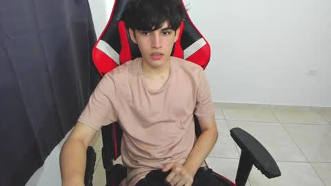 Snapshot of eren_tatakae chatting on 01.28.25 eren_tatakae online show from 01.28.25