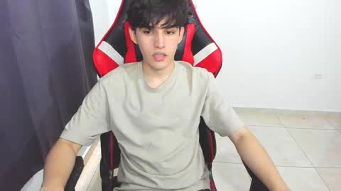 Snapshot of eren_tatakae chatting on 02.20.25 eren_tatakae online show from 02.20.25