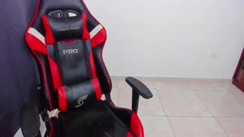 Snapshot of eren_tatakae chatting on 03.06.25 eren_tatakae online show from 03.06.25