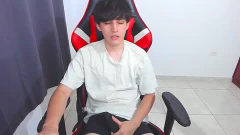 Snapshot of eren_tatakae chatting on 09.16.25 eren_tatakae online show from 09.16.25