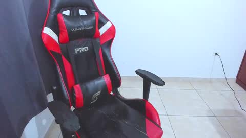 Snapshot of eren_tatakae chatting on 10.03.25 eren_tatakae online show from 10.03.25