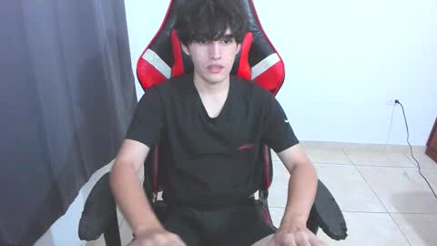 Snapshot of eren_tatakae chatting on 10.14.25 eren_tatakae online show from 10.14.25