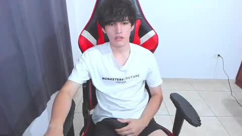 Snapshot of eren_tatakae chatting on 10.18.25 eren_tatakae online show from 10.18.25