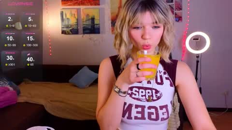 Snapshot of erica_winterr chatting on 01.29.25 Erica Winterr online show from 01.29.25