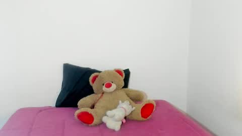 Snapshot of ericbana_ chatting on 11.15.25 Dayanna online show from 11.15.25