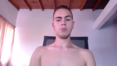 Snapshot of erik_rodriguez chatting on 10.06.25 Erik rodriguez online show from 10.06.25